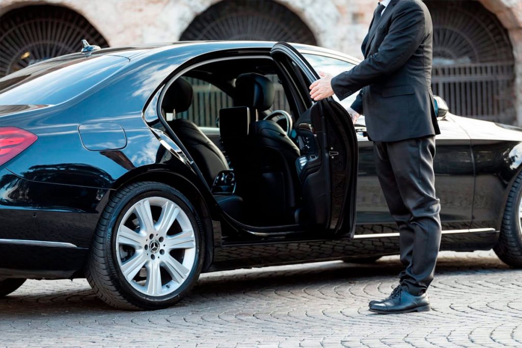 What Licences Are Required To Set Up Your Luxury Chauffeur Services In Dubai?